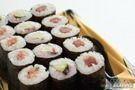 Sushi de atum e salmão