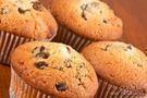 Muffins com iogurte e chocolate
