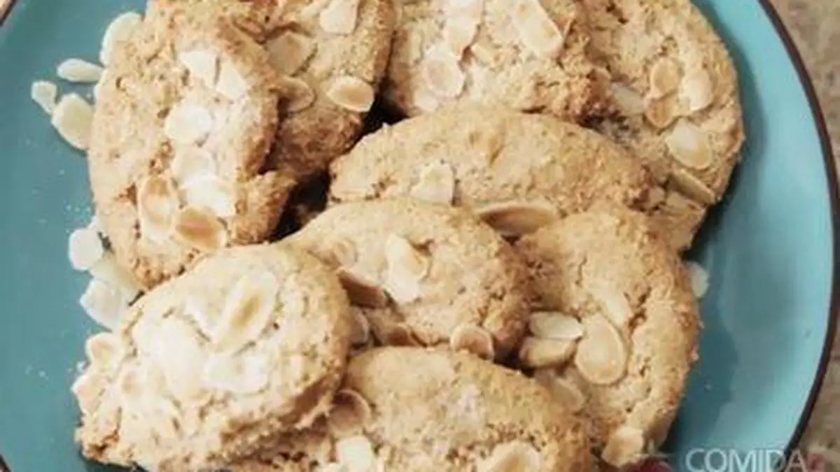 Receita de Biscoito de natal com amêndoas - Comida e Receitas