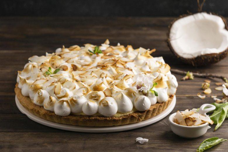 Torta de coco com suspiro