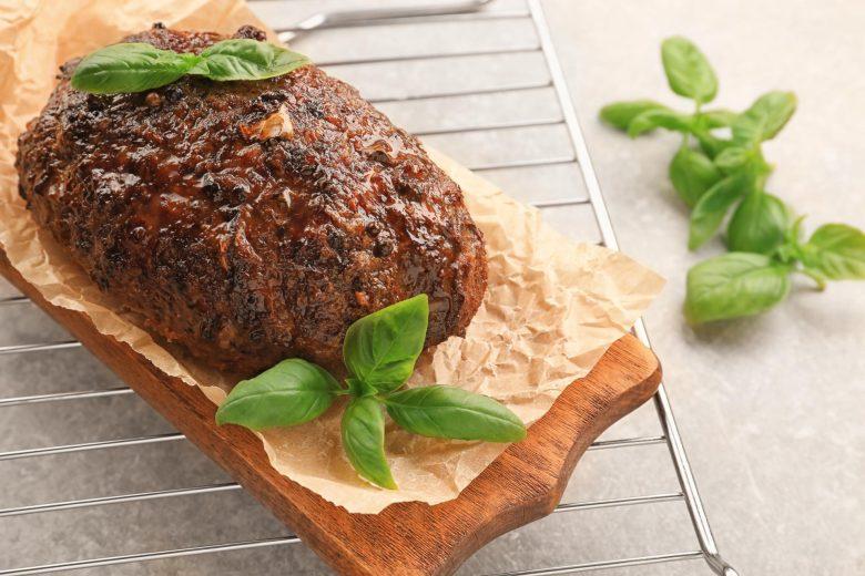 Bolo de carne com fígado de galinha