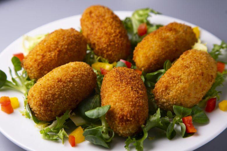 Croquete de presunto e queijo