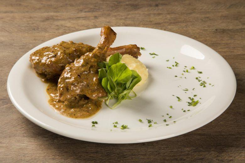 https://www.comidaereceitas.com.br/legumes-e-verduras/berinjela-recheada-light.html