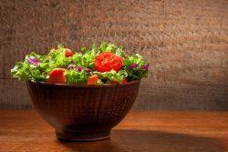 Salada de alface e tomate