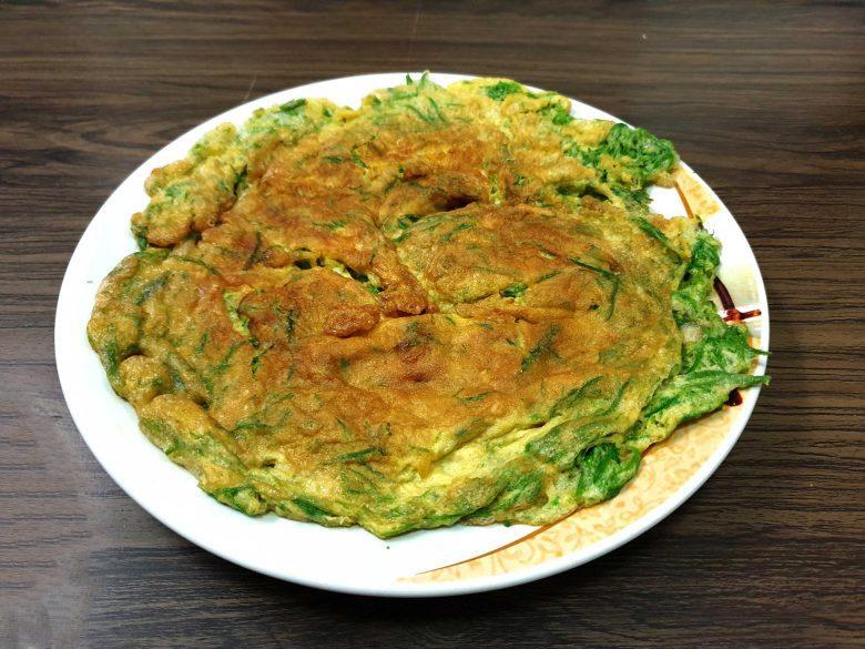 Omelete de espinafre com queijo
