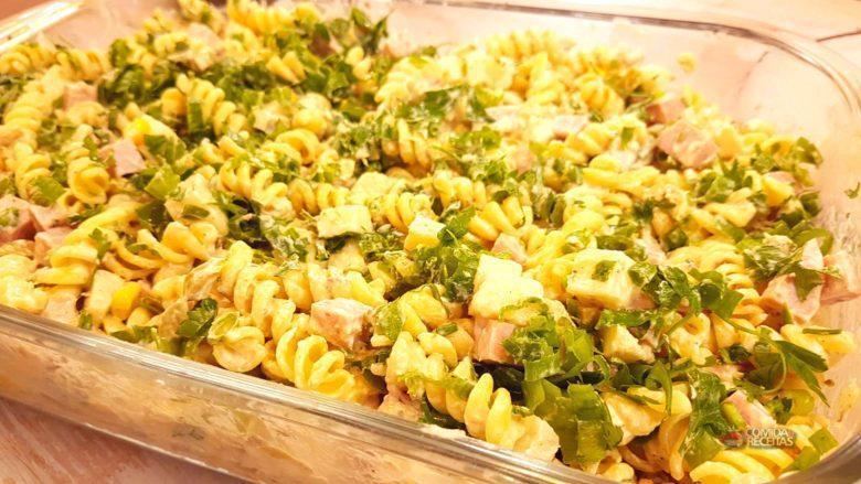 Salada de macarrão especial
