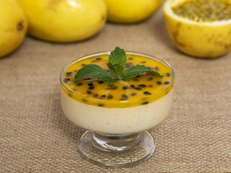 Mousse de maracujá com natas