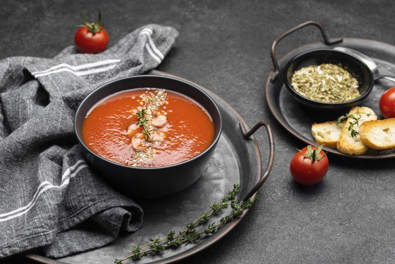 Molho de tomate salteado