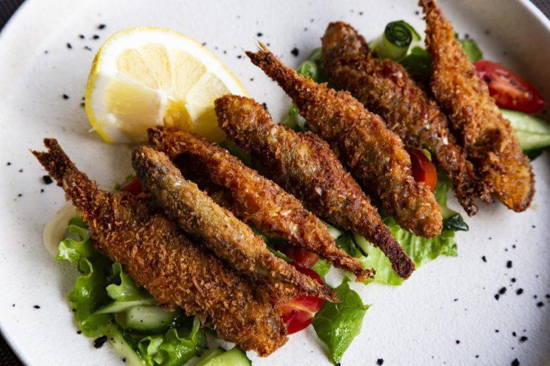 Peixinhos fritos crocantes