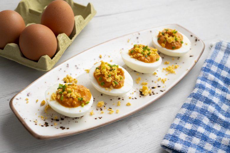 Ovos recheados com atum
