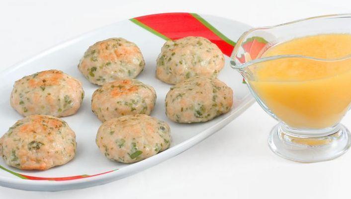 Bolinhos de frango com espinafre