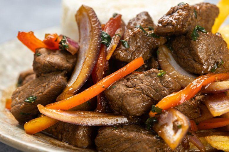 Carne assada com cenouras
