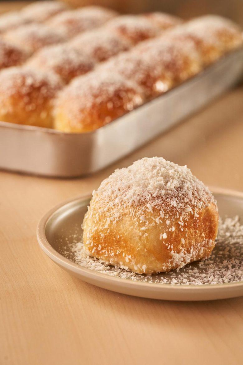 Pão doce de coco