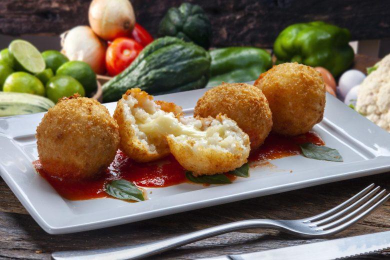 Bolinho de arroz recheado