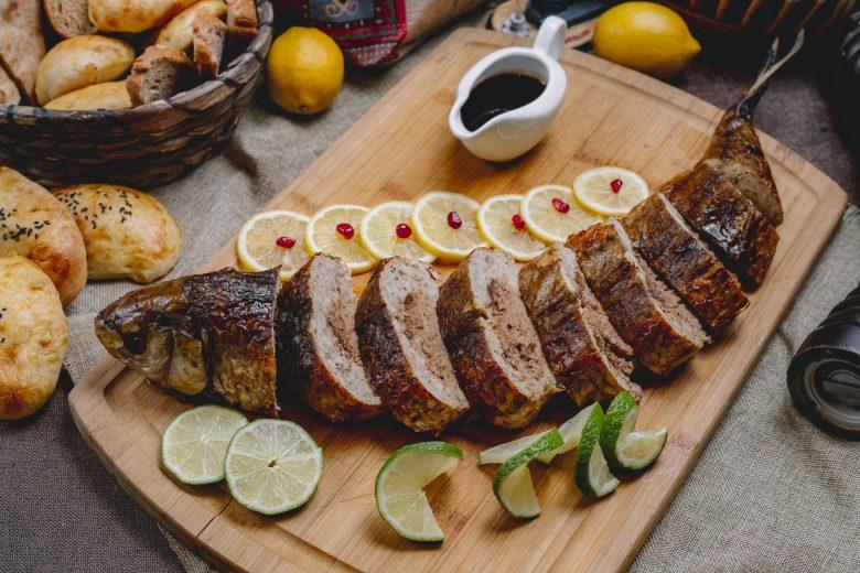 Peixe recheado com cogumelos