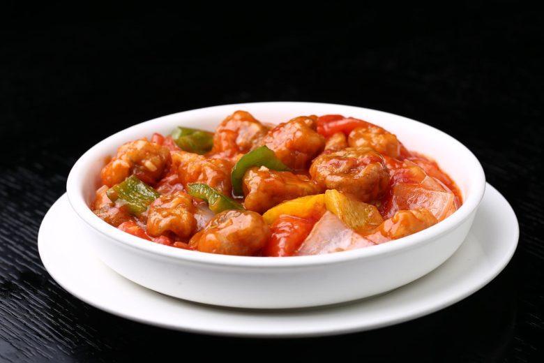 Ossobuco com molho de tomate e vinho