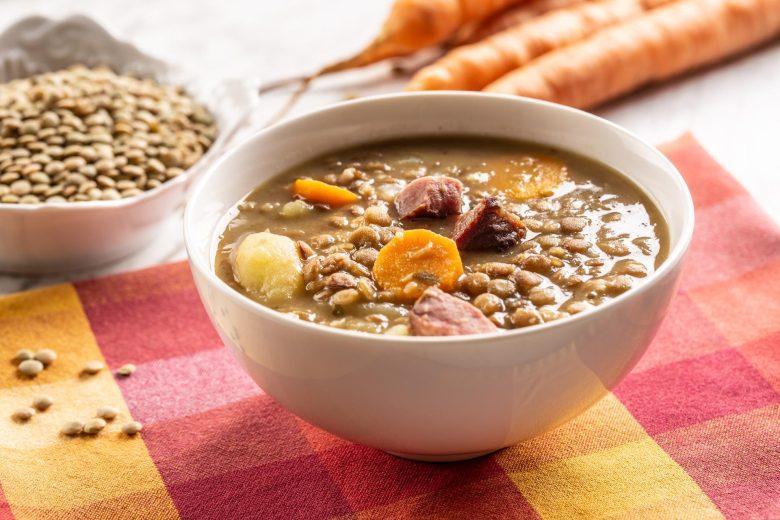 Sopa alemã de lentilhas