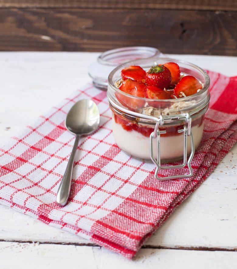 Gelado de iogurte e morango