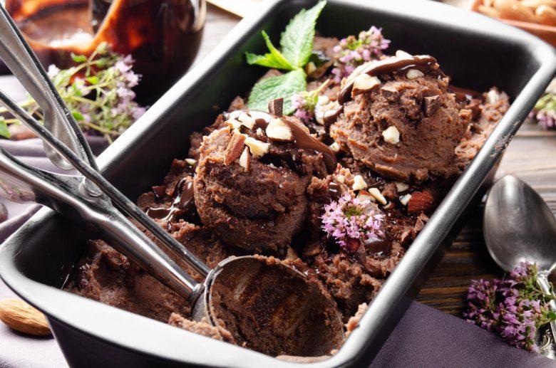 Sorvete de chocolate saboroso