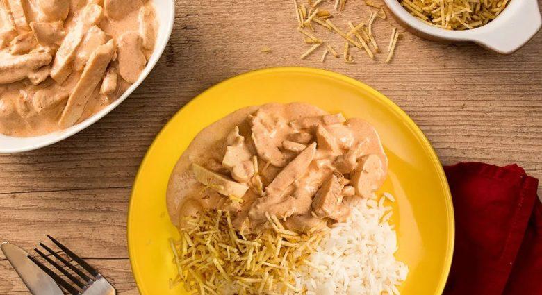 Strogonoff saboroso de frango