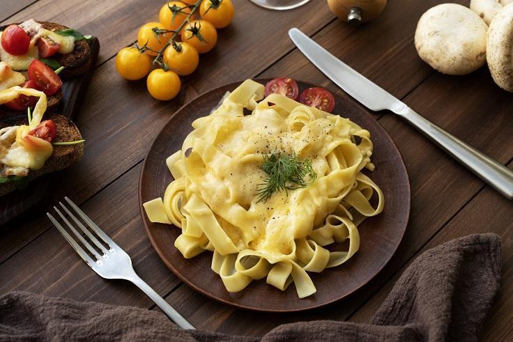 Macarrão aos quatro queijos