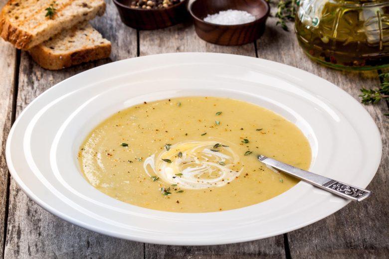 Sopa leve de abobrinha