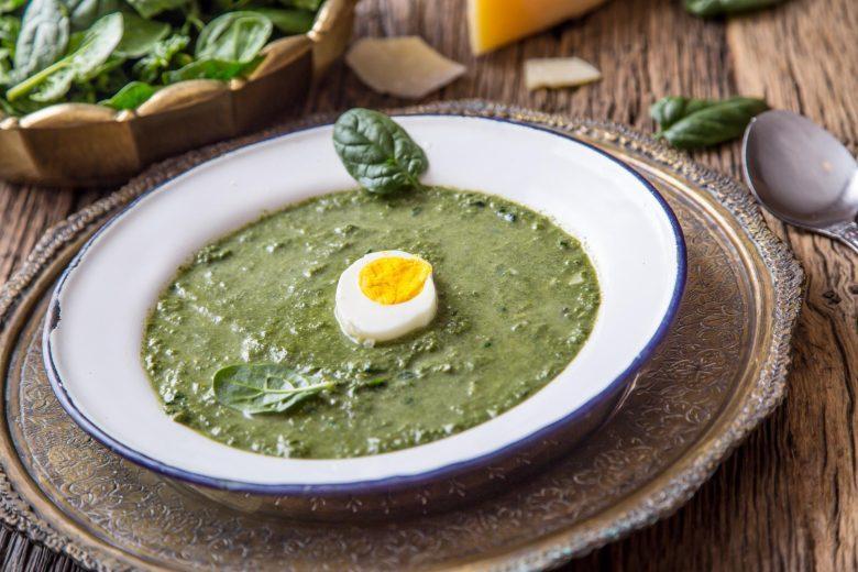 Sopa de espinafre cru