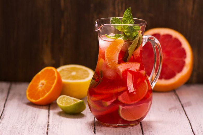 Sangria para acompanhar panquecas