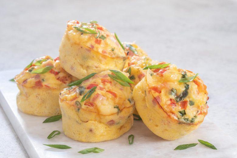 Muffins de presunto e queijo