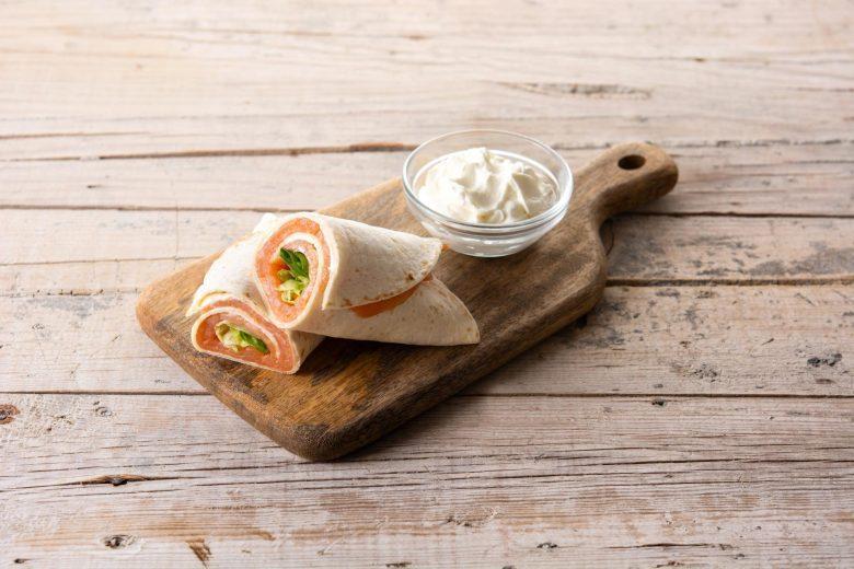 Wrap com creme de salmão