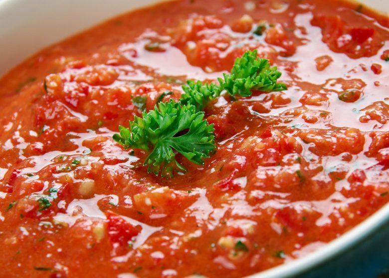 Molho básico de tomate para macarrão