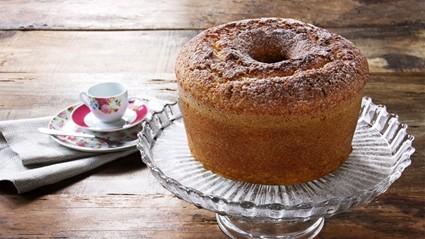 Bolo de laranja com coco