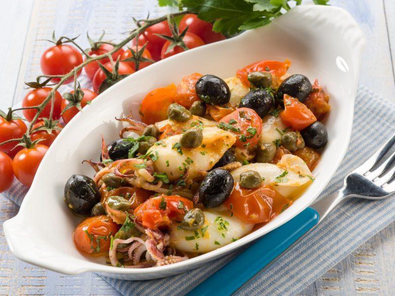Salada de baby lula com tomate marinado