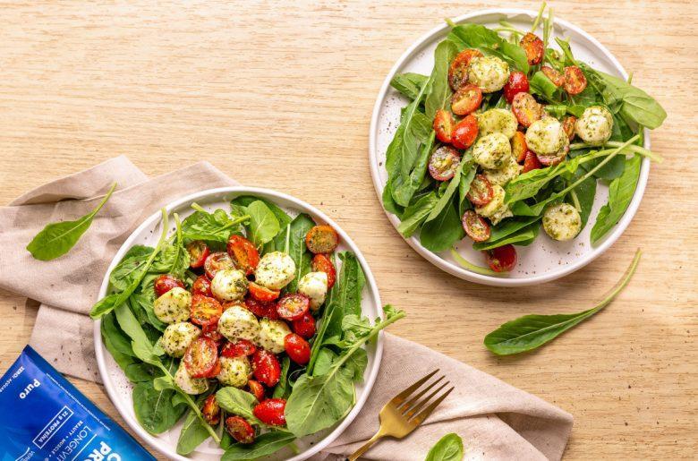 Salada caprese ao pesto