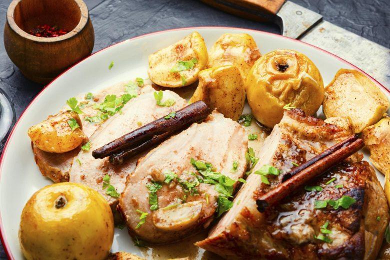 Lombo de porco com maçã