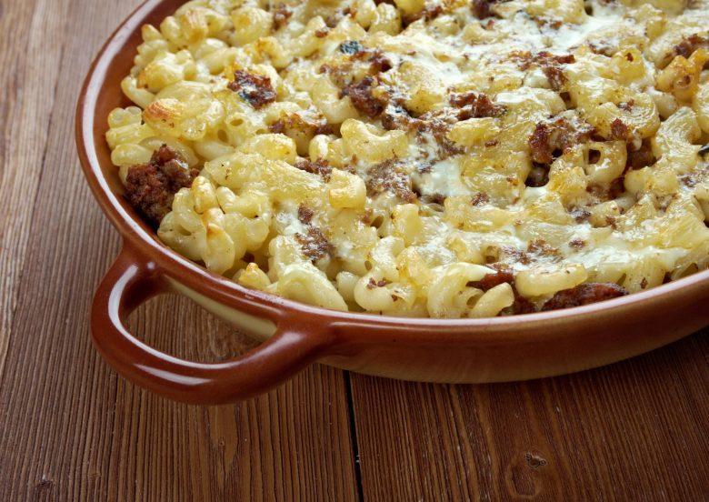 Macarrão gratinado para churrasco