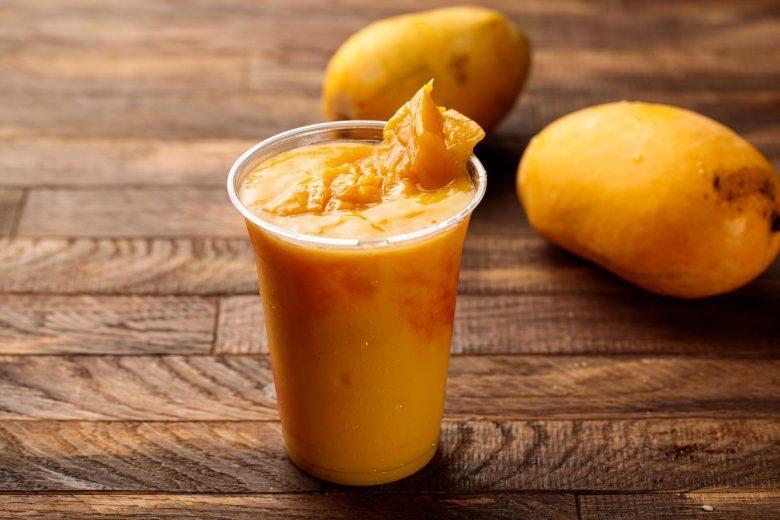 Suco de manga com limão