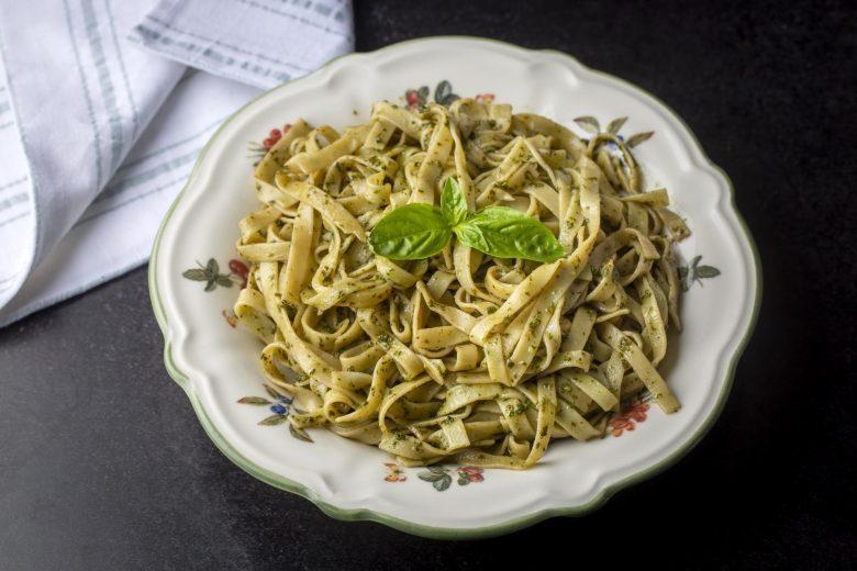 Tagliatelle fresco ao pesto de ricota