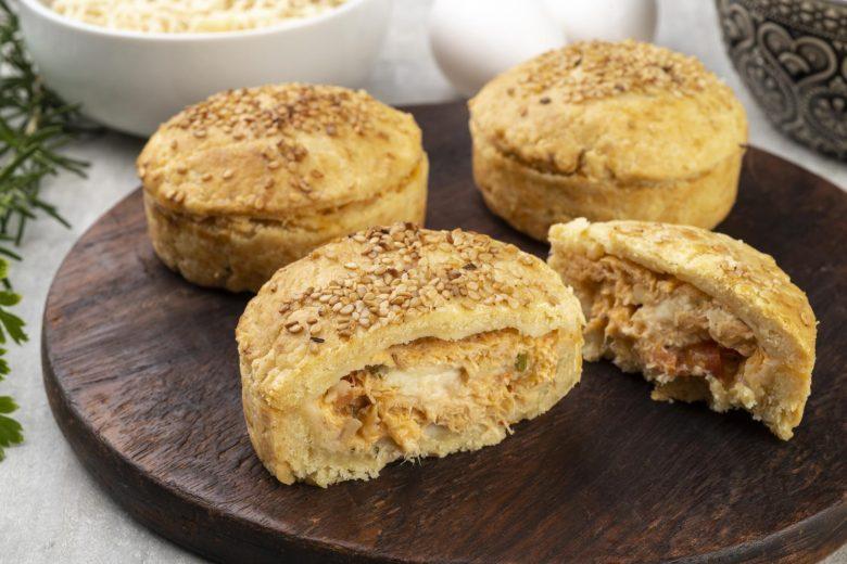 Tortinha de frango e requeijão