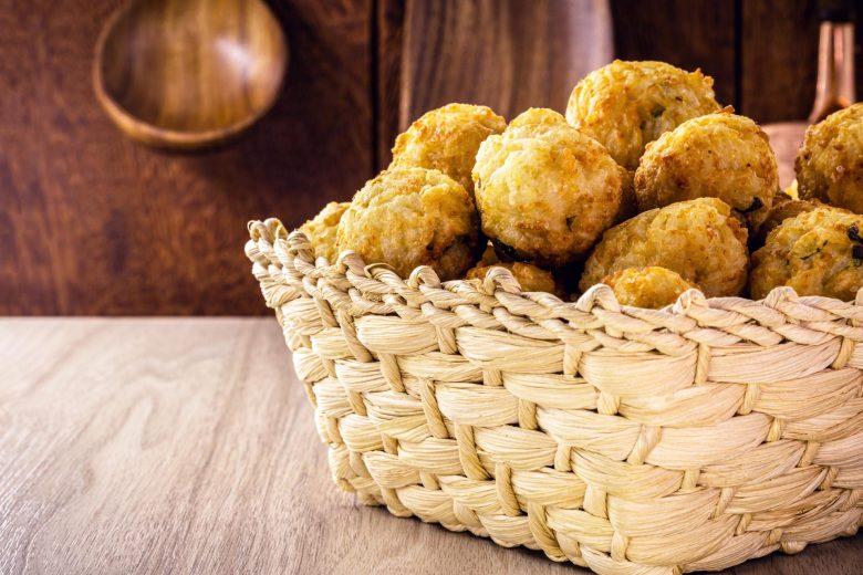 Bolinho de arroz amarelo