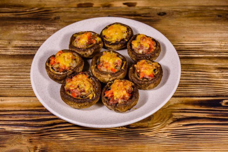 Cogumelos recheados com mariscos