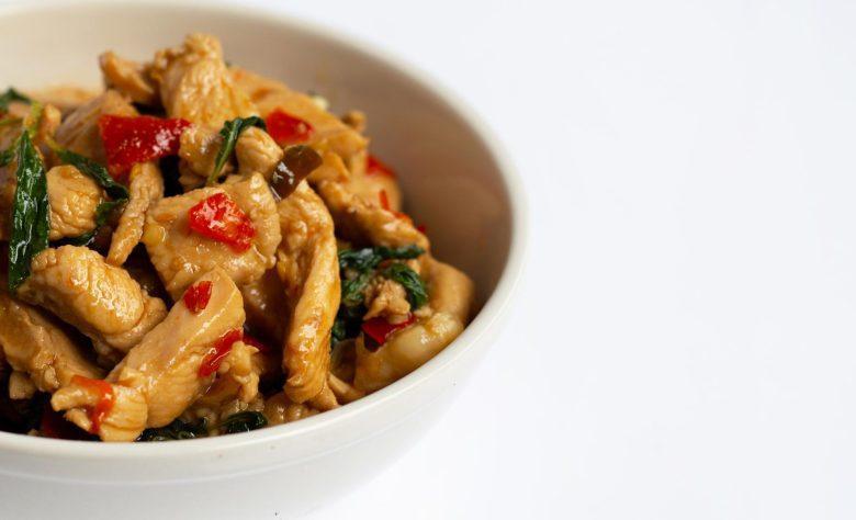 Frango com especiarias e espinafre