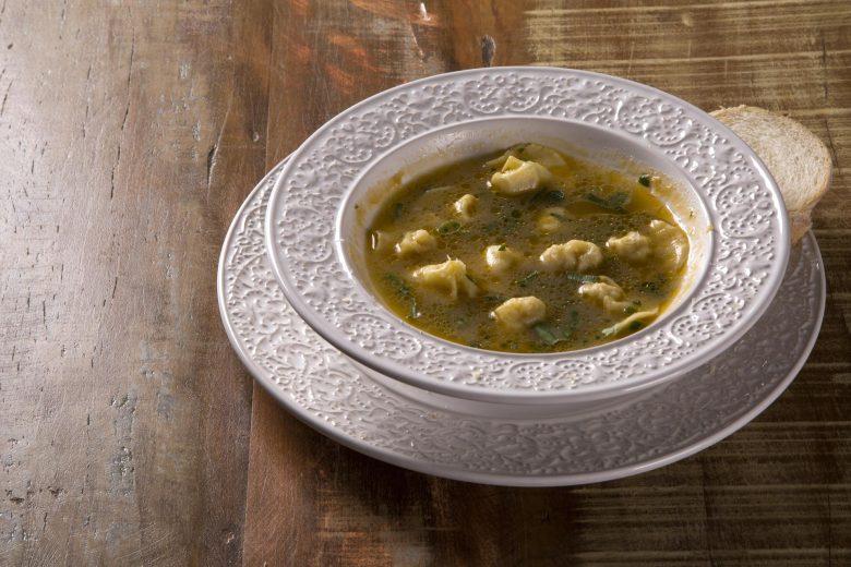 Capeleti de ricota in brodo