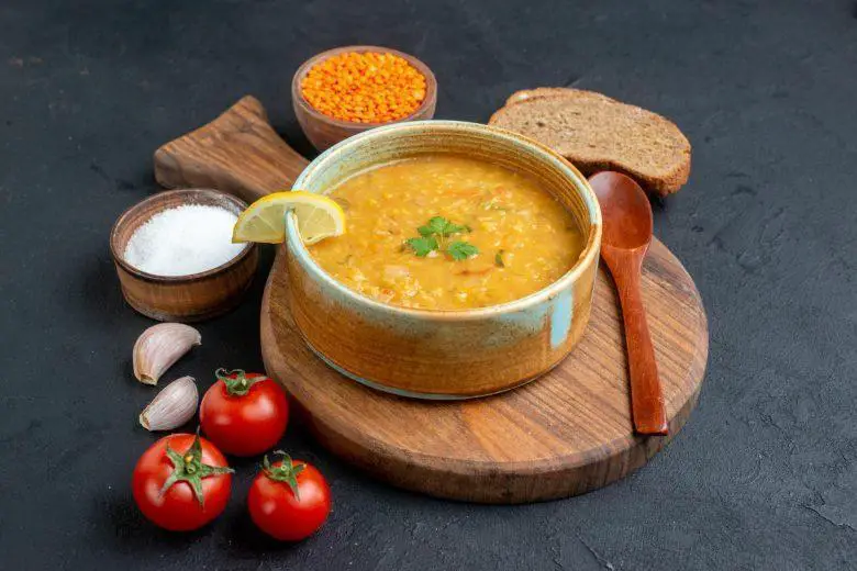 Sopa de lentilha e tomate picante