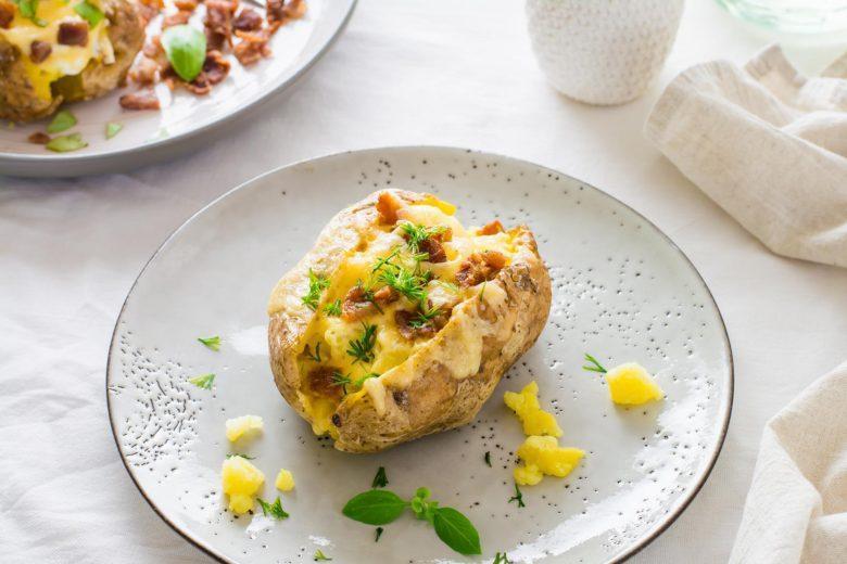 Batata recheada assada