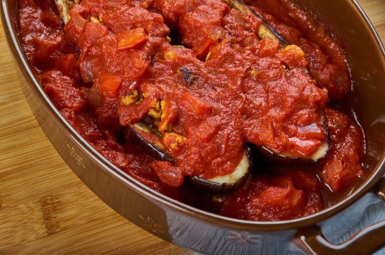 Berinjela com molho de tomate