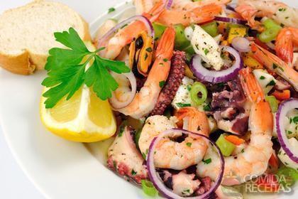 Salada picante de frutos do mar