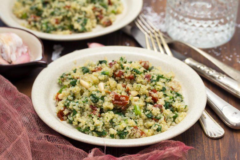 Salada risoto de quinoa