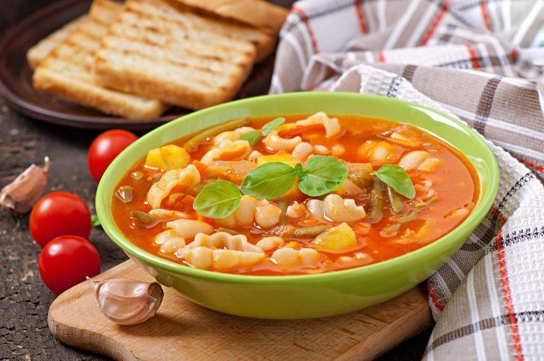 Sopa minestrone de legumes