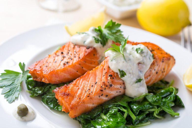 Salmão ao molho branco